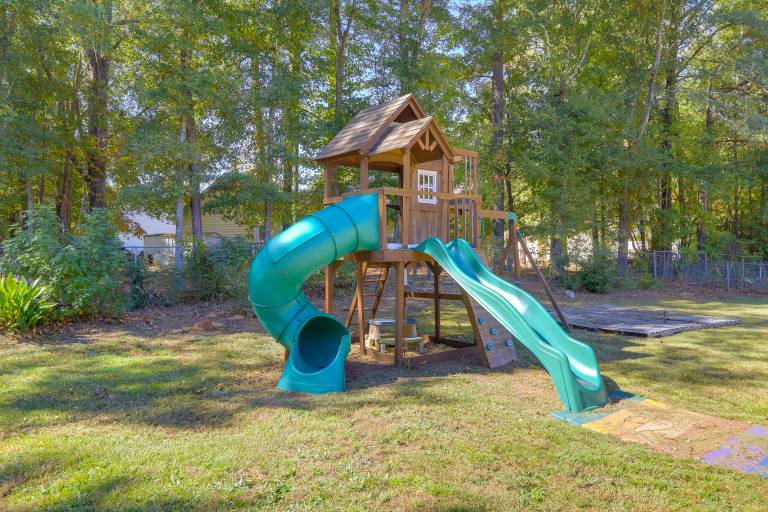 Playground & Grill: Pet-Friendly Griffin Getaway! — photo 3
