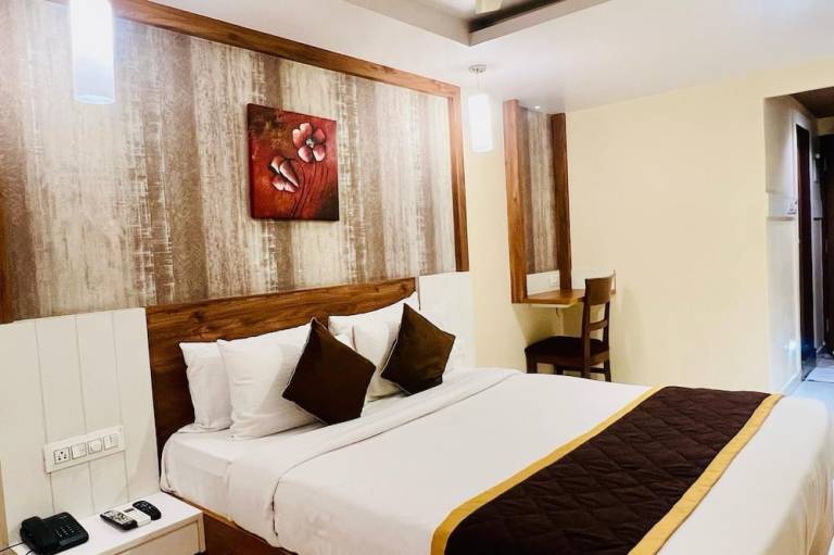 Hotel Monarch International