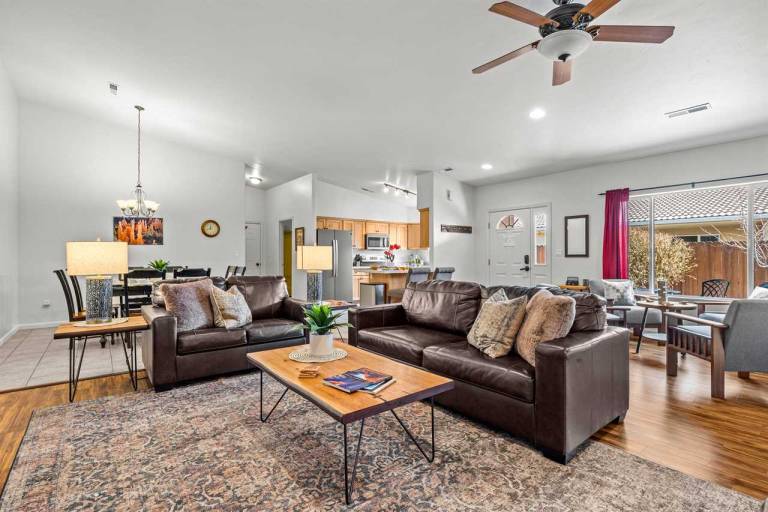 House with pool & barbecue in Moab, UT