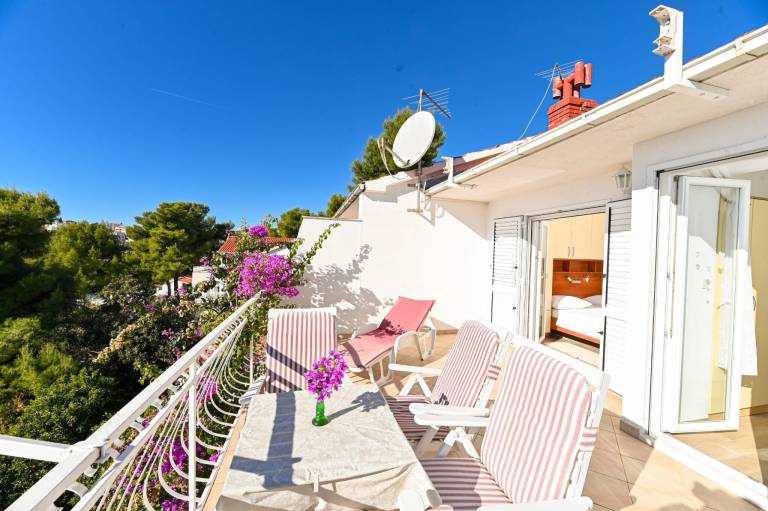 Rental apartment with grill & terrace — photo 2
