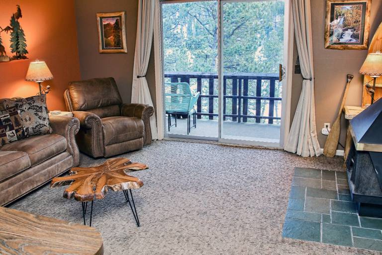 Condo with pool in Estes Park, CO