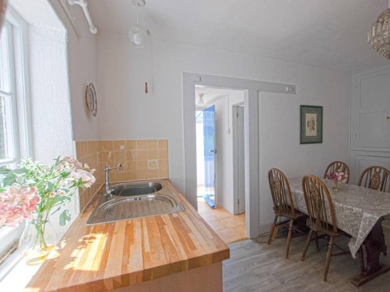 Cottage with 3 rooms for 4 persons — photo 3