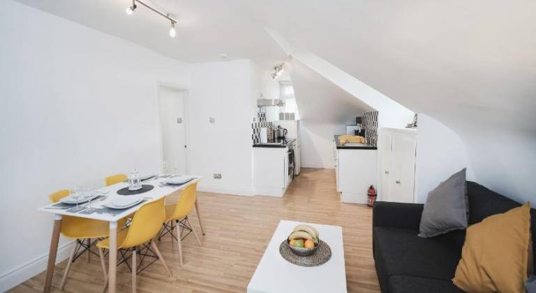 Rental apartment with 2 rooms for 6 persons — photo 3