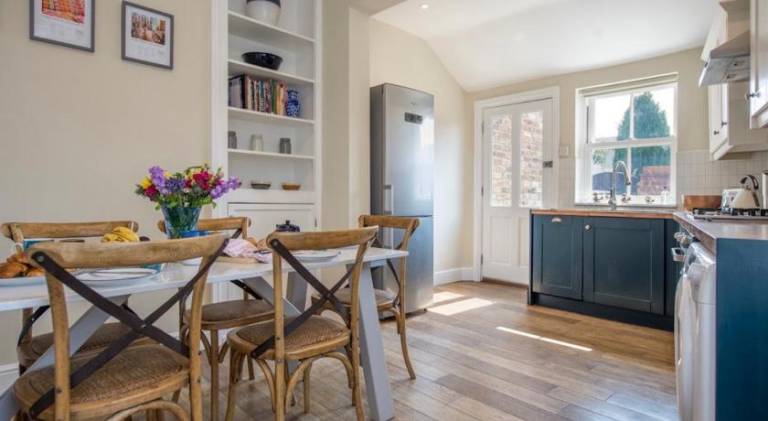 House | Near Shambles | Pet-friendly — photo 2