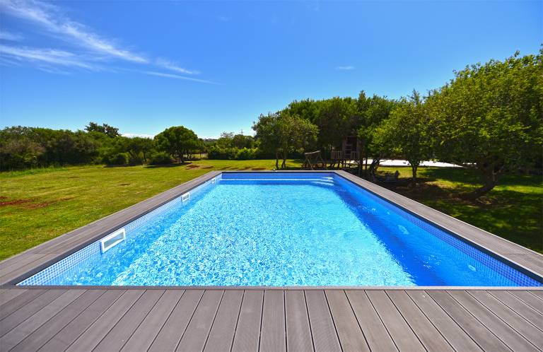Vacation home with heated pool, patio & grill — photo 5