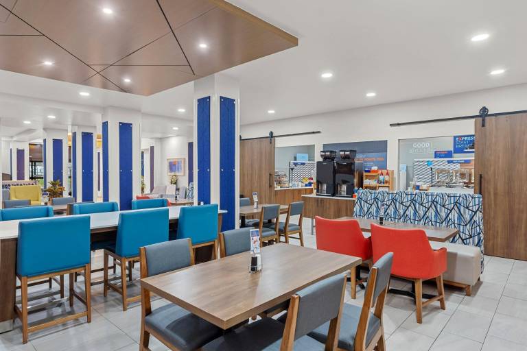 Holiday Inn Express & Suites Cross Lanes By IHG — photo 4