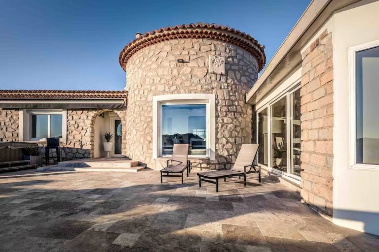 Family-friendly wonderful villa with jacuzzi, terrace & private pool | Pool view | Dogs allowed in La Seyne-sur-Mer