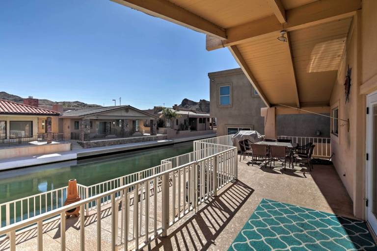 House  Bluewater