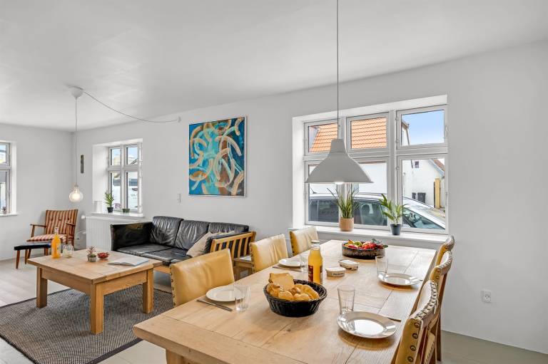 House with patio & grill — photo 4