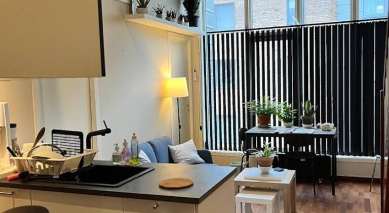 Large room with Balcony - Downtown - nearby Scandic business center bus stop — photo 3
