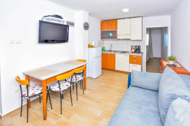 Apartment with patio & barbeque | Sea view | Next to the beach | Dogs allowed — photo 3