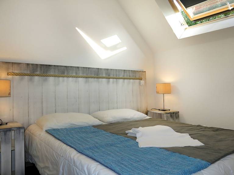 Holiday apartment with heated pool & patio | Close to the beach | Pet-friendly — photo 3
