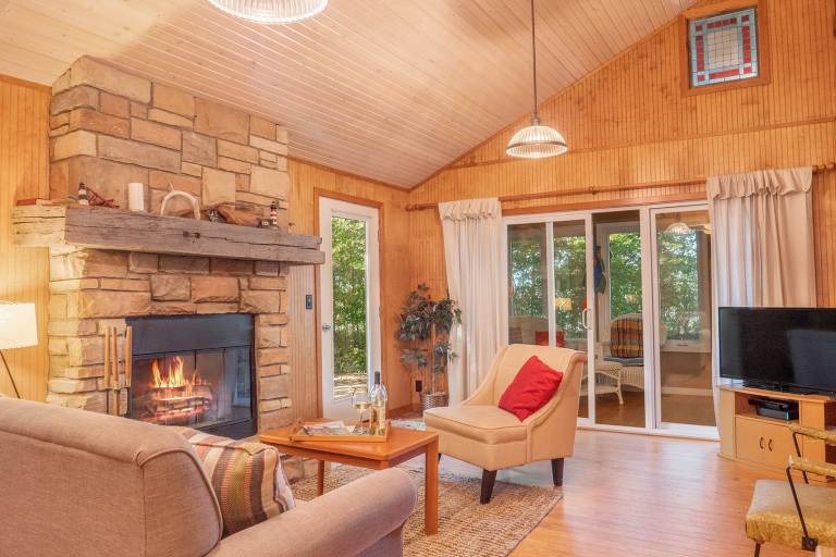 Cottage  Douglas