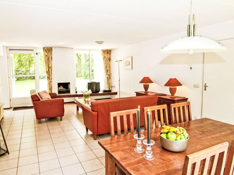 Wonderful house with patio & yard | Pet-friendly — photo 2