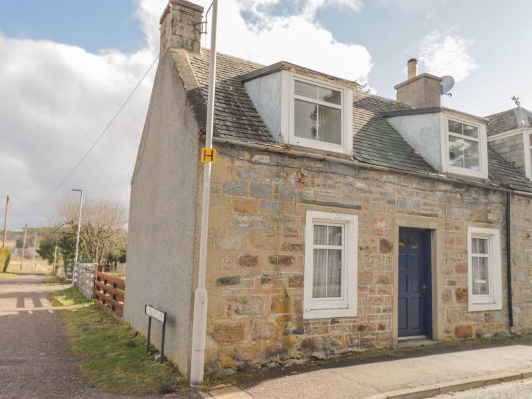 Cottage  Tomintoul