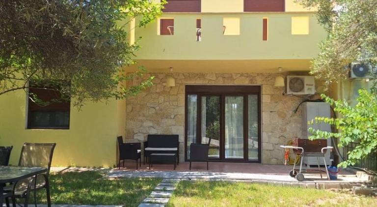Villa with 3 rooms for 8 persons in Kassandra