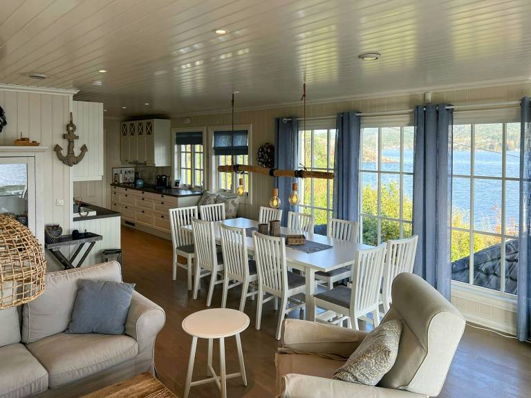 House with terrace, yard & barbecue | Sea view | Suitable for remote work — photo 2