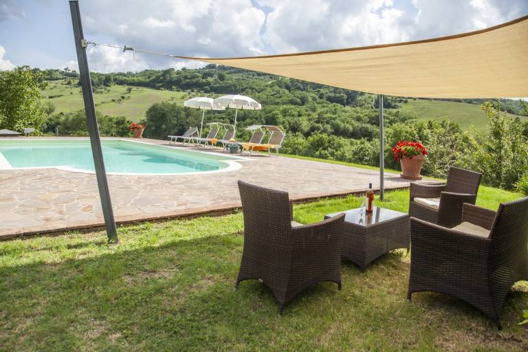 Villa with garden, BBQ & patio — photo 4