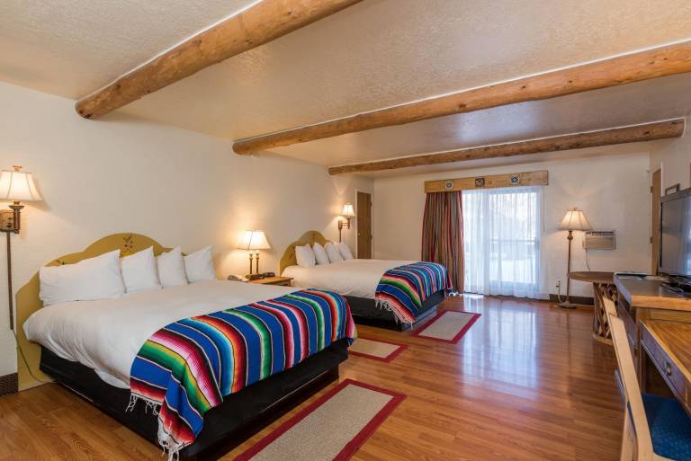 El Pueblo Lodge — photo 2