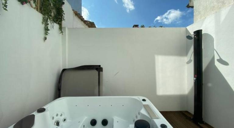 Villa with 2 rooms for 5 persons — photo 3