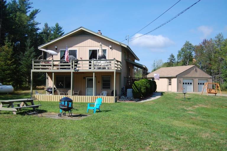 House Twin Mountain