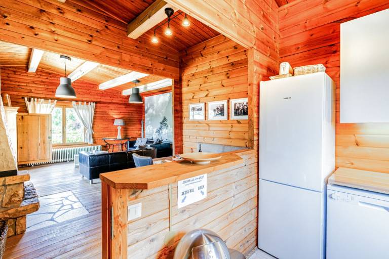 Family-oriented chalet with patio, barbeque & garden | Nature view | Dogs allowed — photo 4