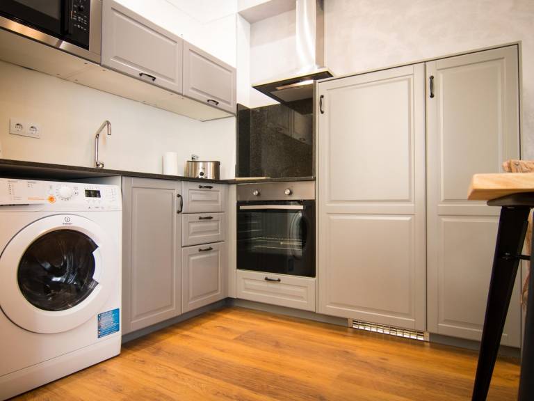 Child-friendly beautiful rental apartment | Close to Alcazaba of Málaga | Pets are welcome — photo 5