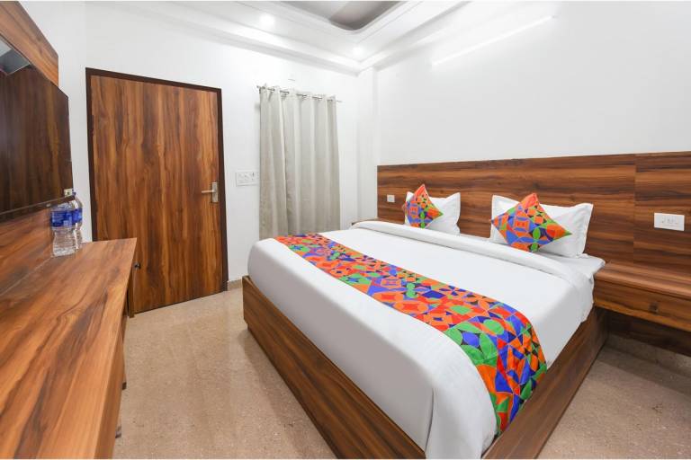 Sky Lite Hotel