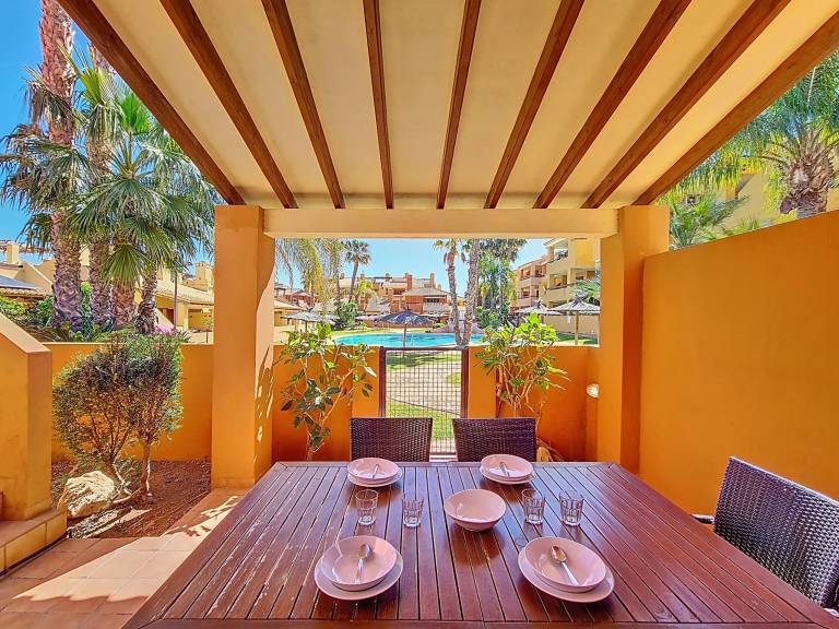 Bungalow with pool, yard & patio | Dogs allowed — photo 2