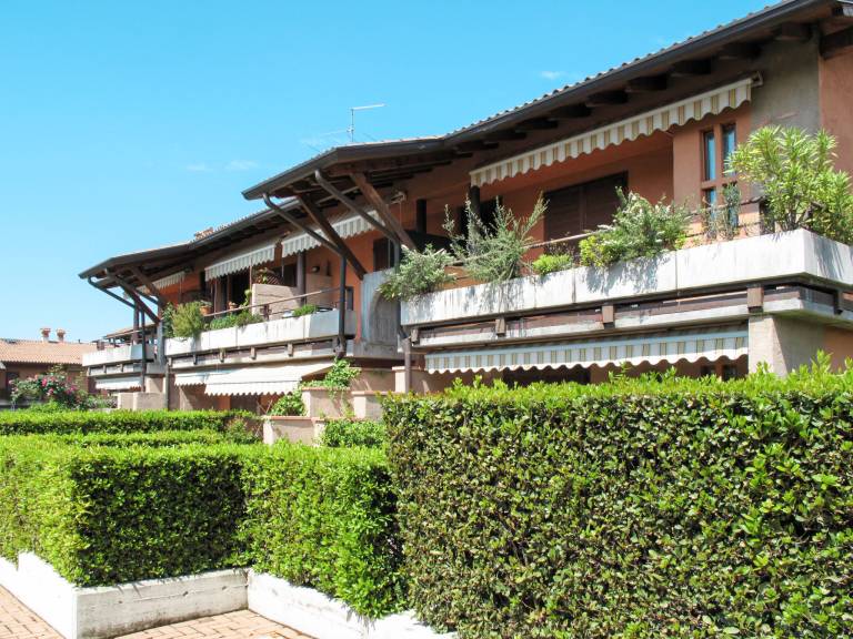 Pleasant rental apartment with pool, yard & terrace | Next to the beach | Dogs allowed — photo 5