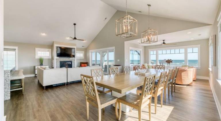 Nice vacation home with pool & hot tub | Beach nearby | Pets are welcome — photo 5