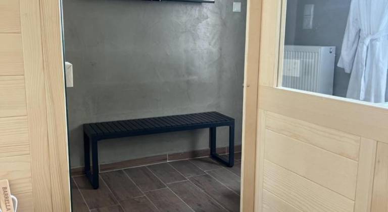 Ample rental apartment with sauna & jacuzzi | Pets allowed — photo 5