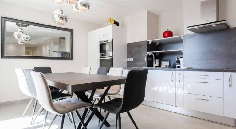 Marriott- Croisette: Superb 3 bedrooms/ 3 baths — photo 3
