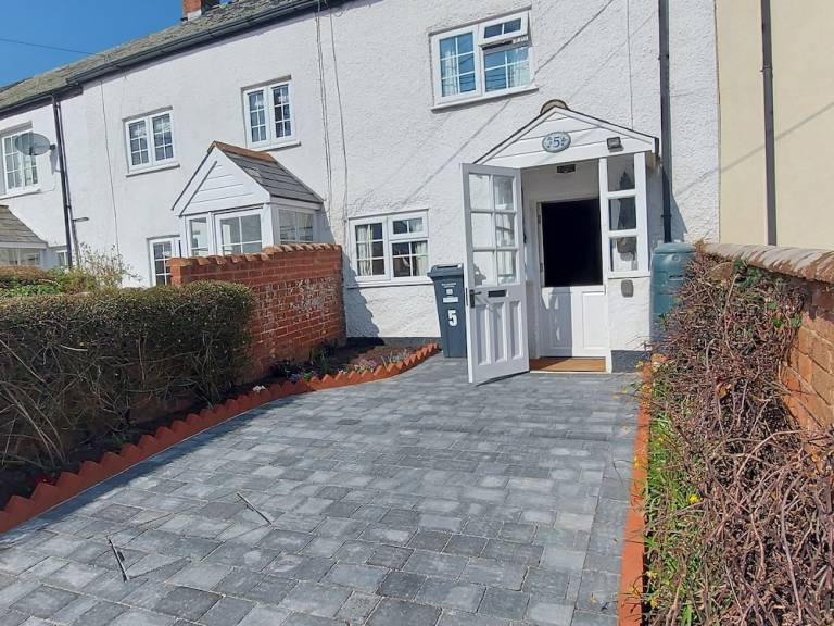 Cottage  Lympstone