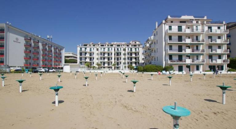 Holiday apartment with pool — photo 4
