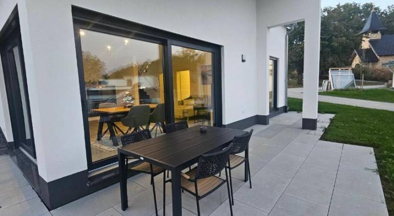 Vacation home with jacuzzi — photo 4