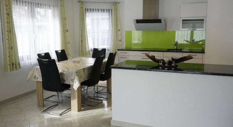 Rental apartment with 3 rooms for 6 persons — photo 3