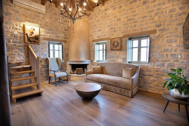 Accommodation  Limeni