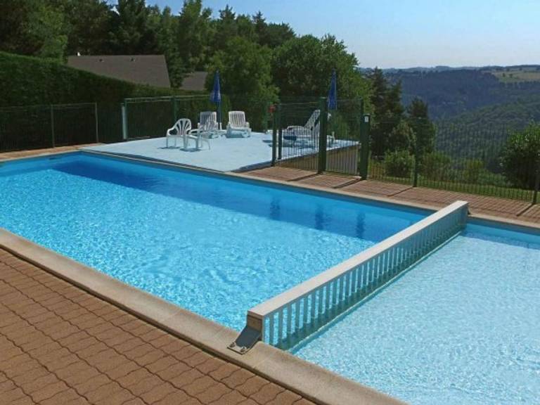 Family-oriented vacation home with heated pool & terrace | Dogs allowed — photo 3