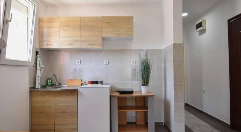 Perfect Location close to Jaz beach - Apartments Rora Knezevic — photo 4