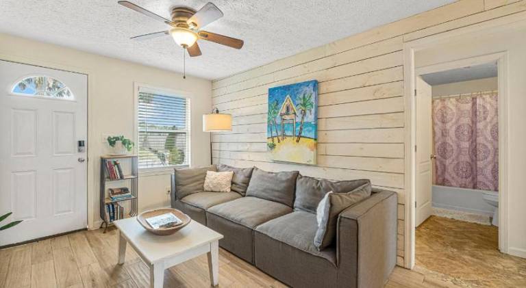 Holiday apartment | Close to the beach | Pets are welcome in Bay City, AL