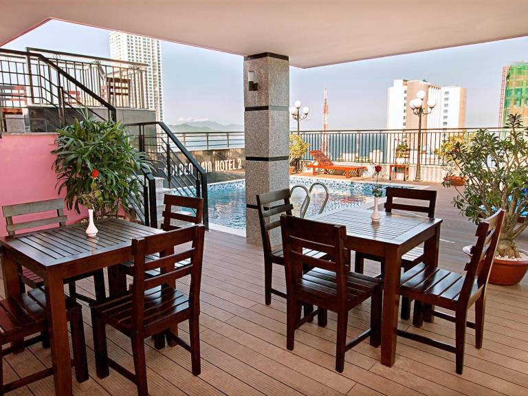 Golden Rain 2 Hotel — photo 4