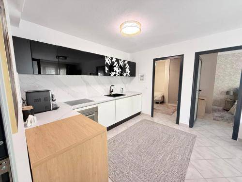 Rental apartment with yard & patio — photo 4