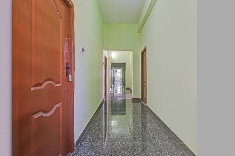 OYO Flagship 82537 SONA ROOMS