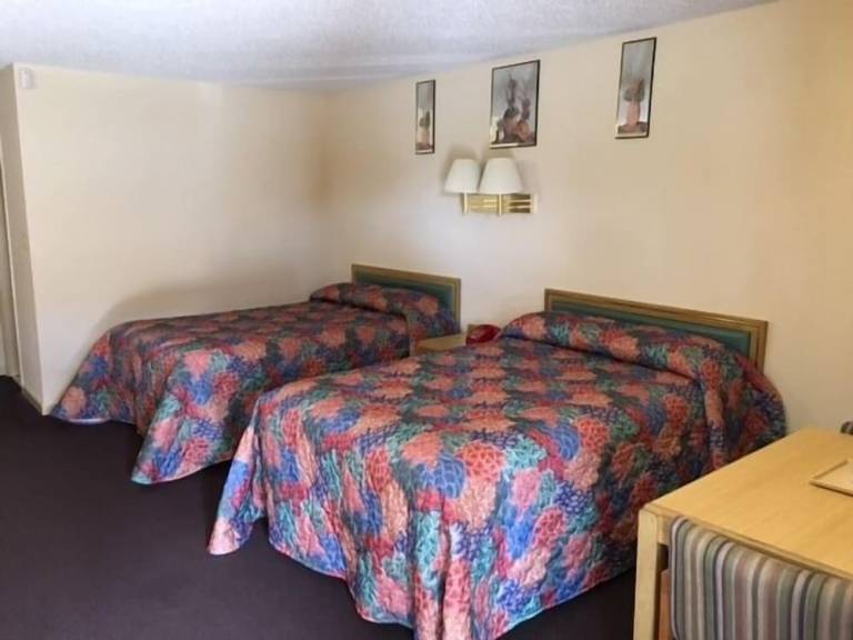 Motel  Cranbury Township