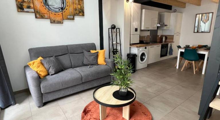 Apartment with 1 room for 4 persons in Agen