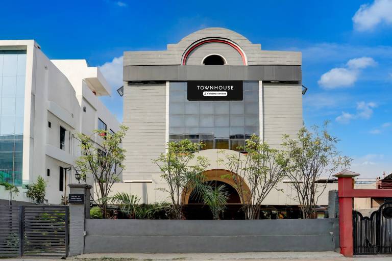 Super Townhouse Kalmana