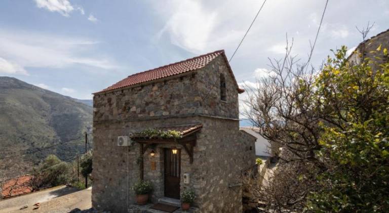 Vacation home with garden & terrace | Pets are welcome in Kissamos