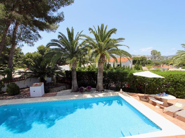 Charming Villa with Private Pool, 500m from the Beach in Moraira — photo 4