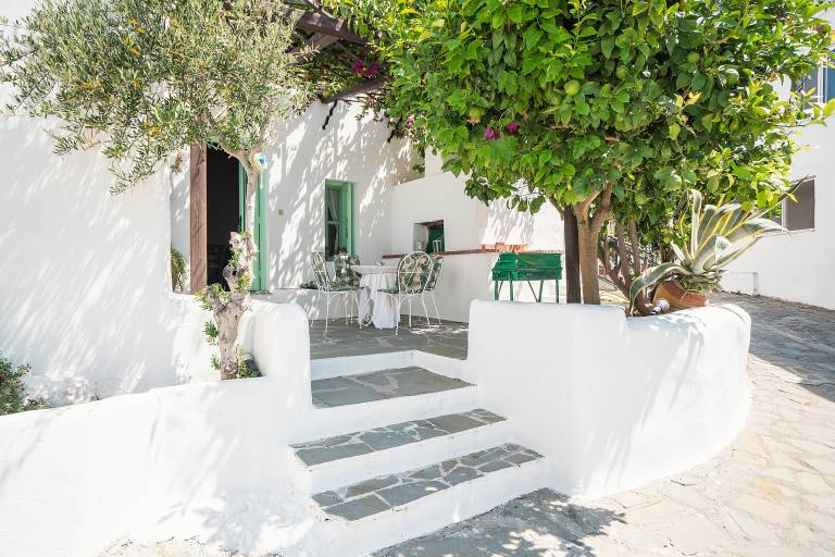 Holiday Home 'Fedra's Traditional House' with Terrace, Garden & Wi-Fi in Rhodes